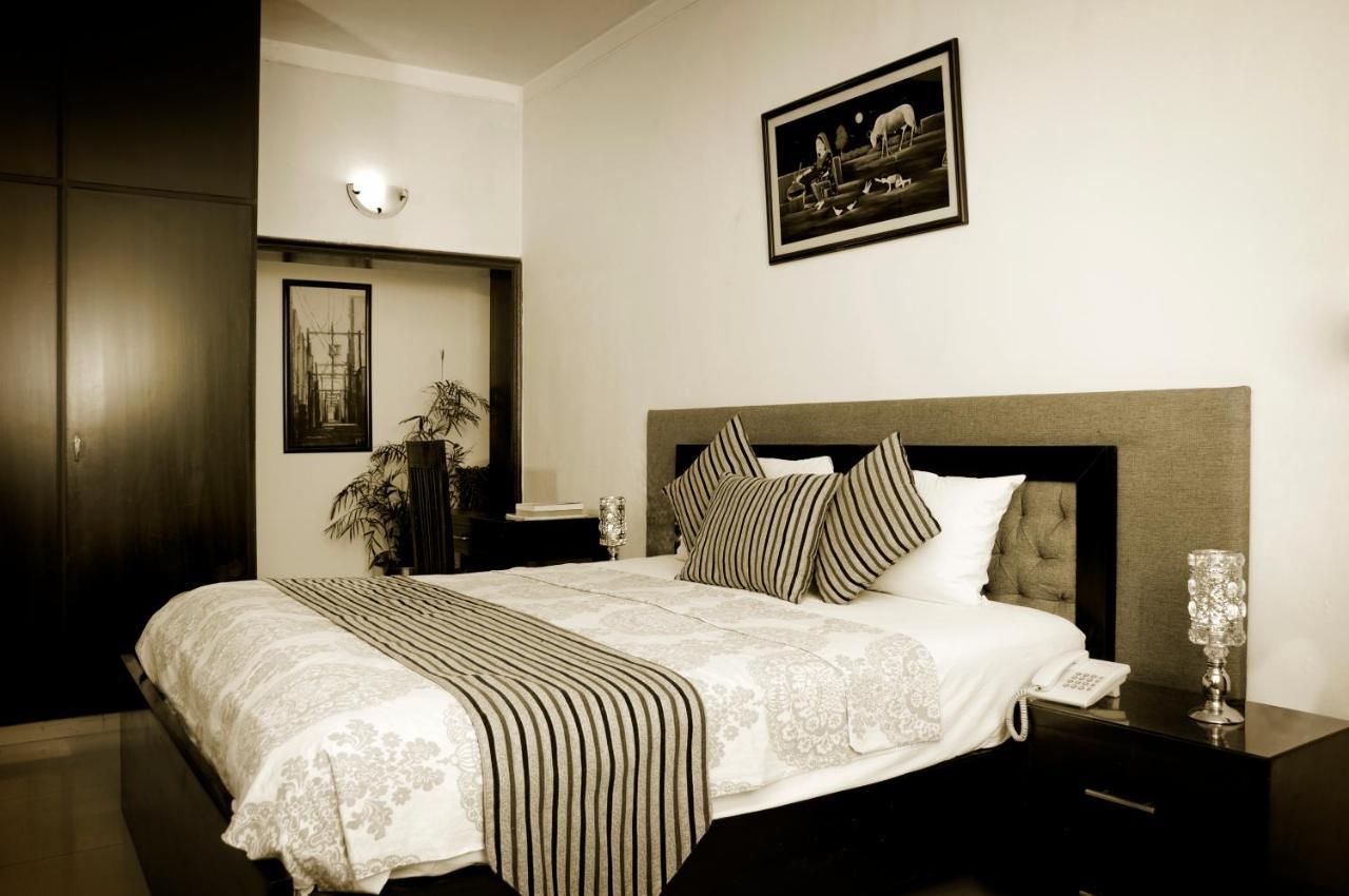 Royal Elegance Hotel Лахор Экстерьер фото