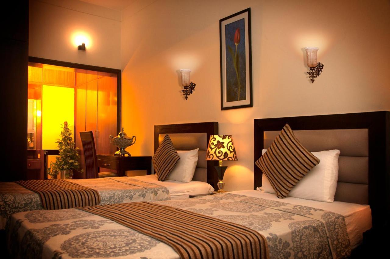 Royal Elegance Hotel Лахор Экстерьер фото