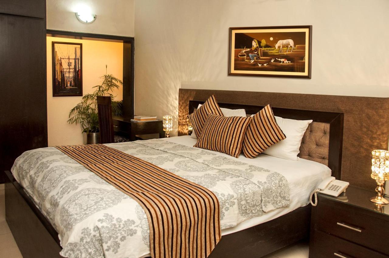 Royal Elegance Hotel Лахор Экстерьер фото