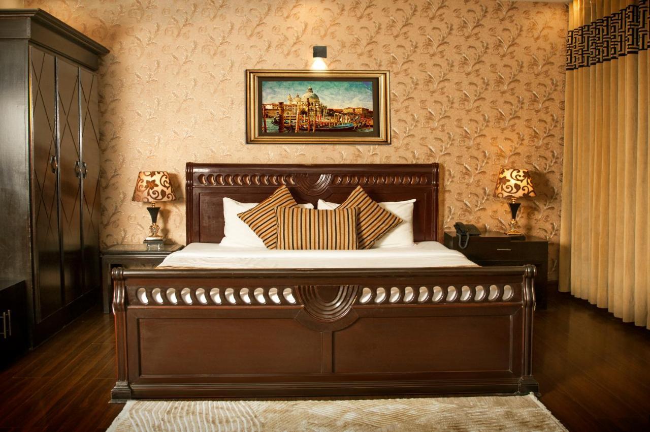 Royal Elegance Hotel Лахор Экстерьер фото